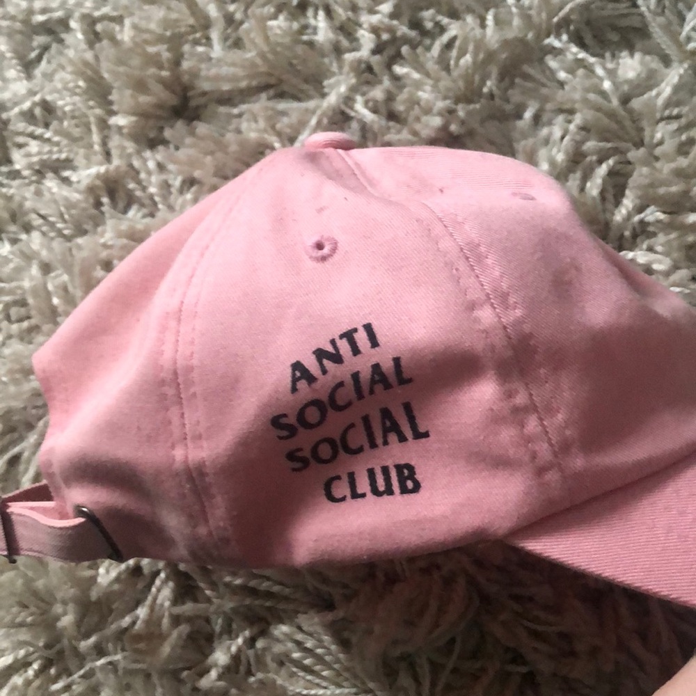 Assc Weird Cap